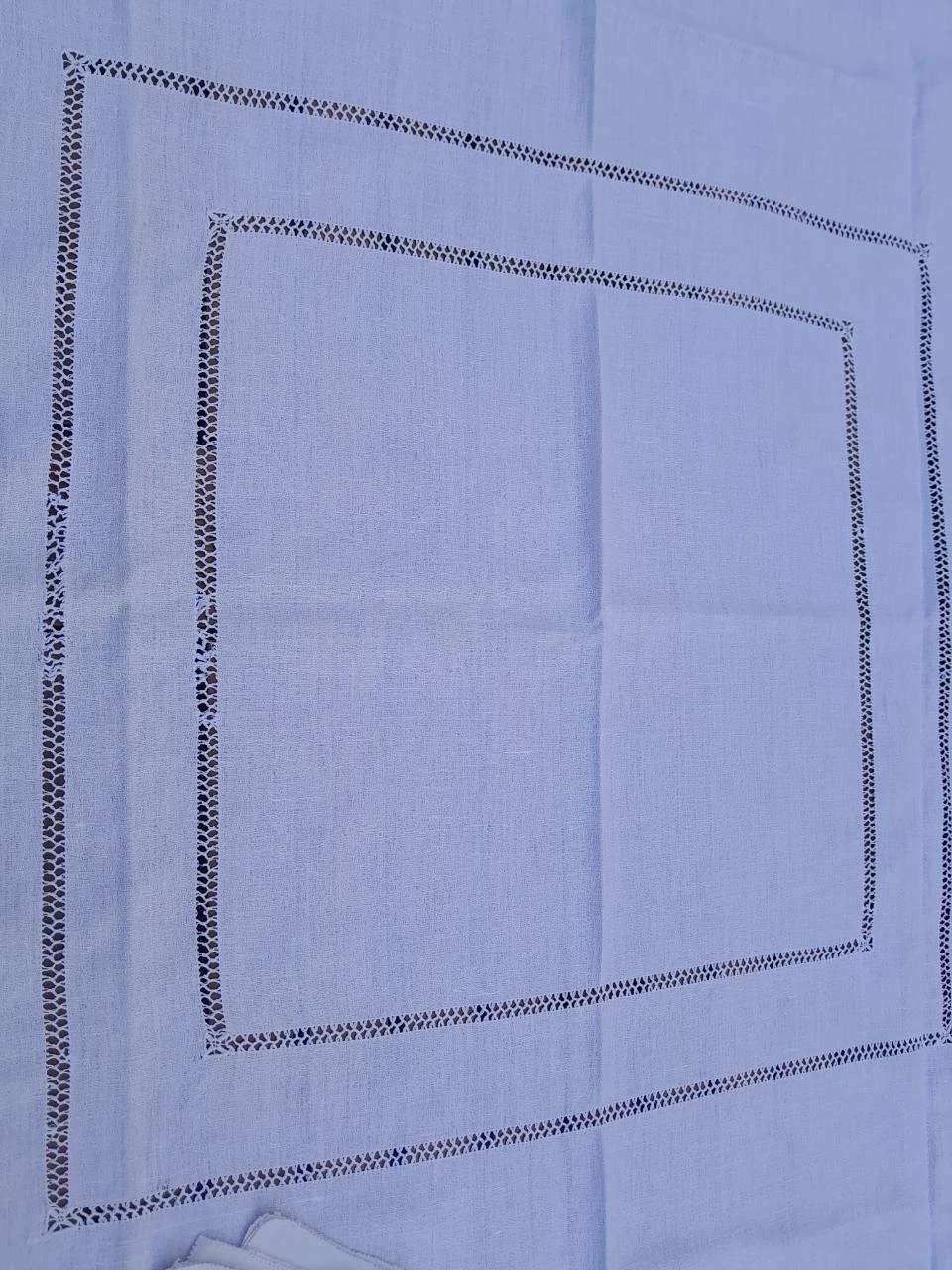 Toalhas de mesa e guardanapos brancos bordados – photo 2